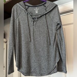 American Eagle. Size Small Ling Sleeve Hooded Soft Shirt Black and White Stripes